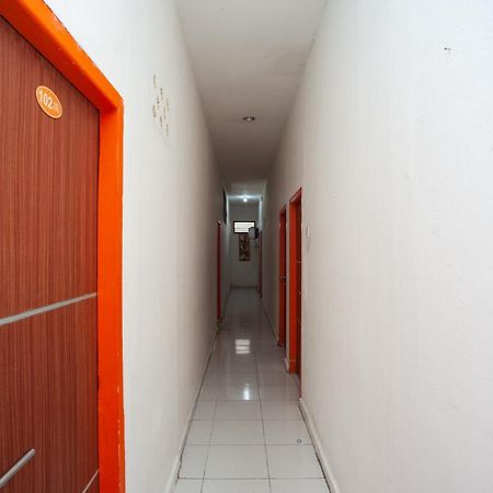 Hotel Reddoorz Near Jalan Jenderal Sudirman Palembang Zewnętrze zdjęcie