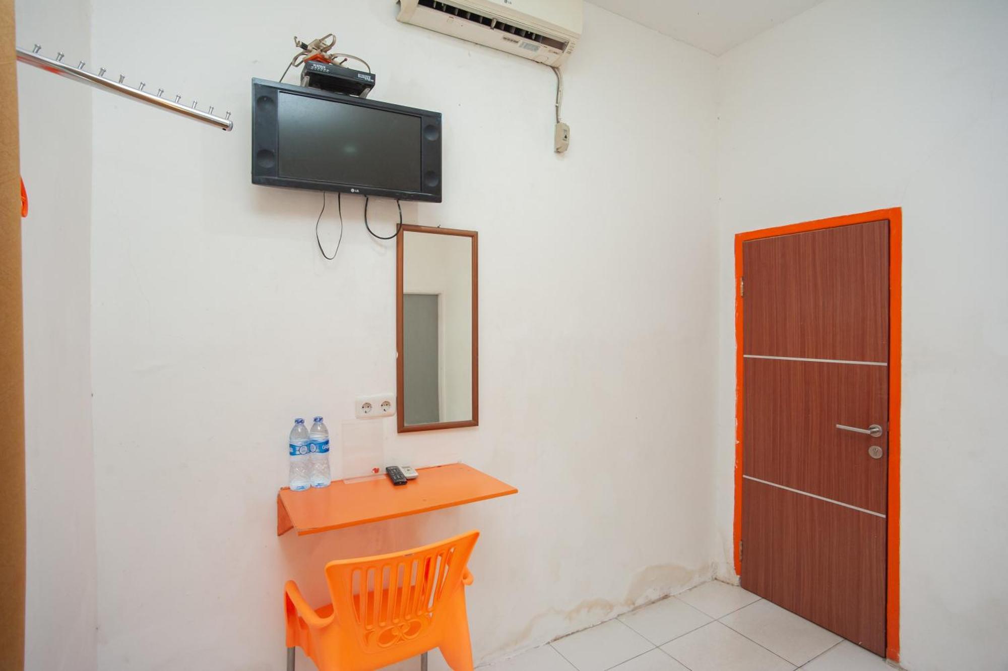 Hotel Reddoorz Near Jalan Jenderal Sudirman Palembang Zewnętrze zdjęcie