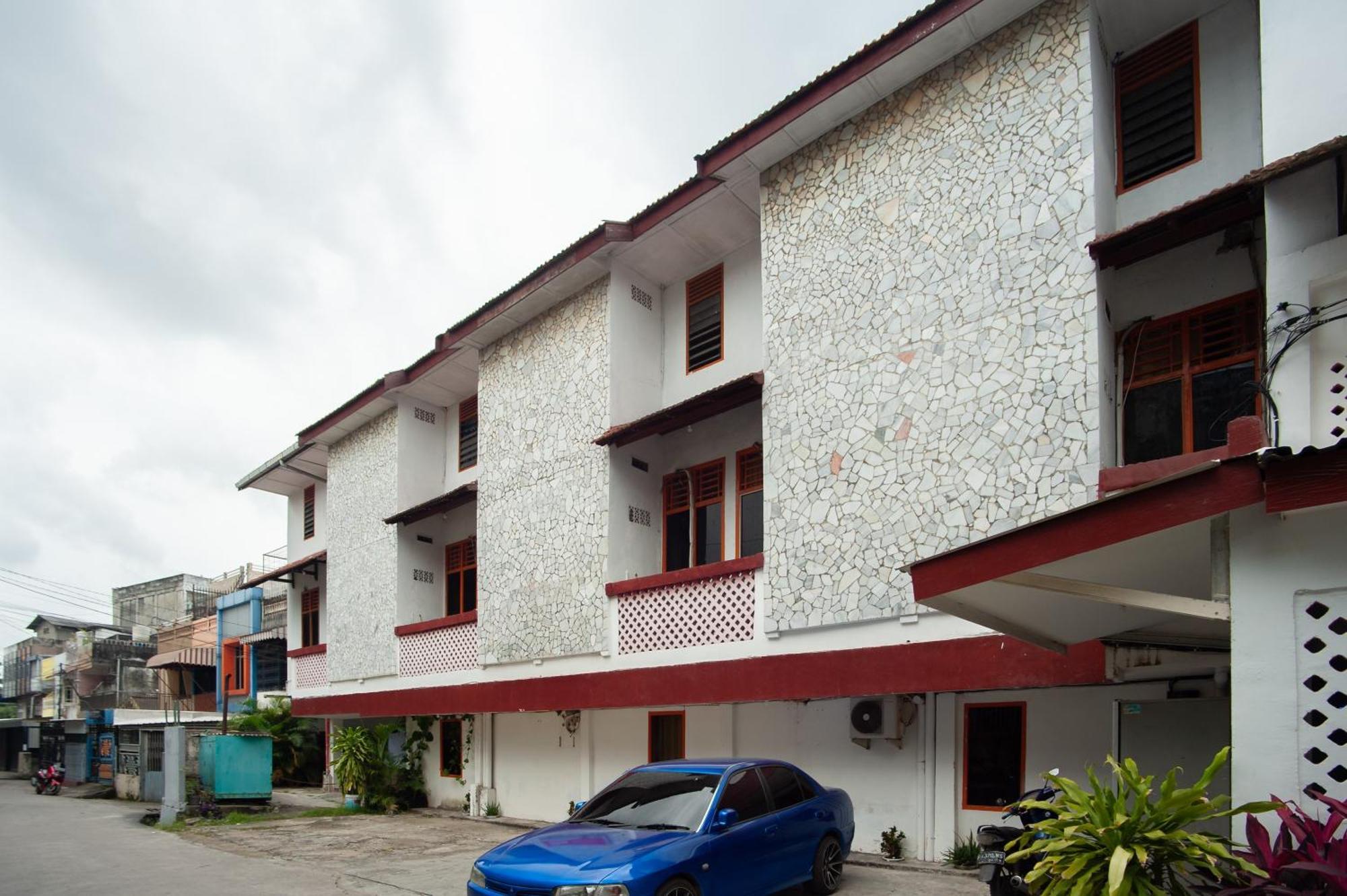 Hotel Reddoorz Near Jalan Jenderal Sudirman Palembang Zewnętrze zdjęcie